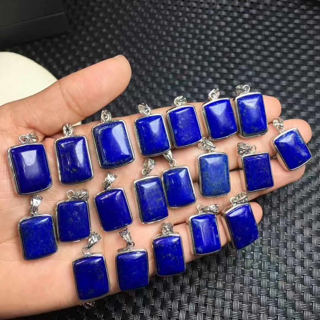 Lapis lazuli pendant with silver