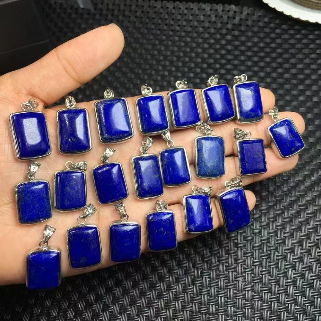 Lapis lazuli pendant with silver