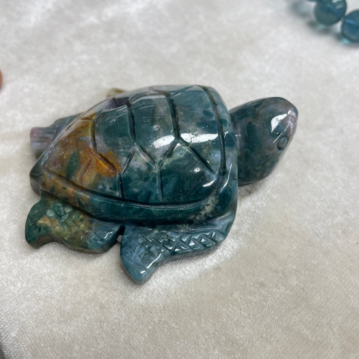 Colorful agate turtles with beautiful color and great polished